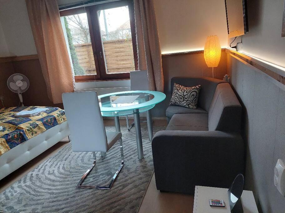 Ujszeged Apartman Exteriör bild