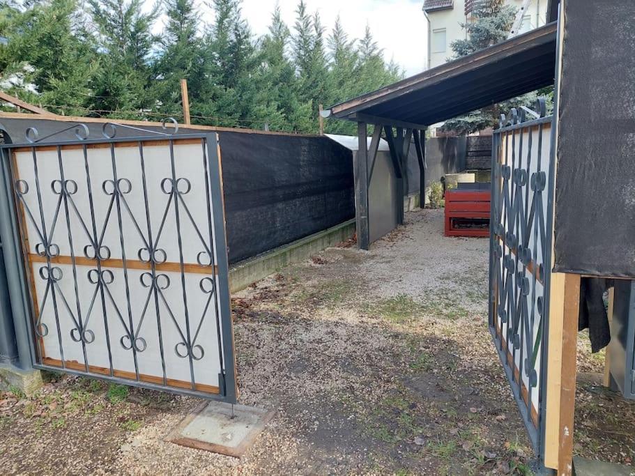 Ujszeged Apartman Exteriör bild