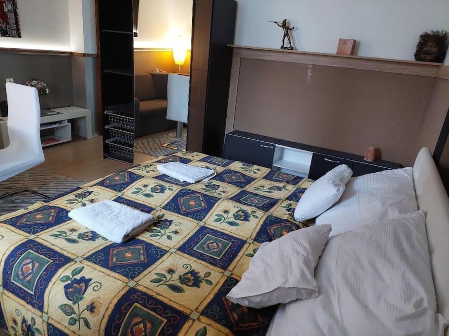 Ujszeged Apartman Exteriör bild