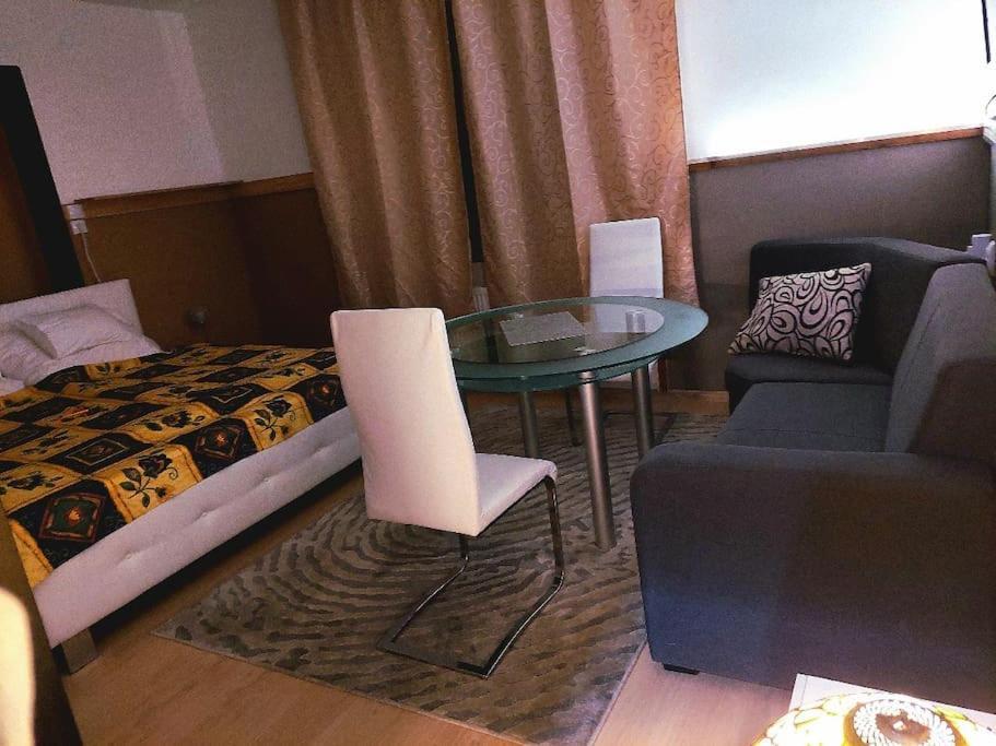 Ujszeged Apartman Exteriör bild