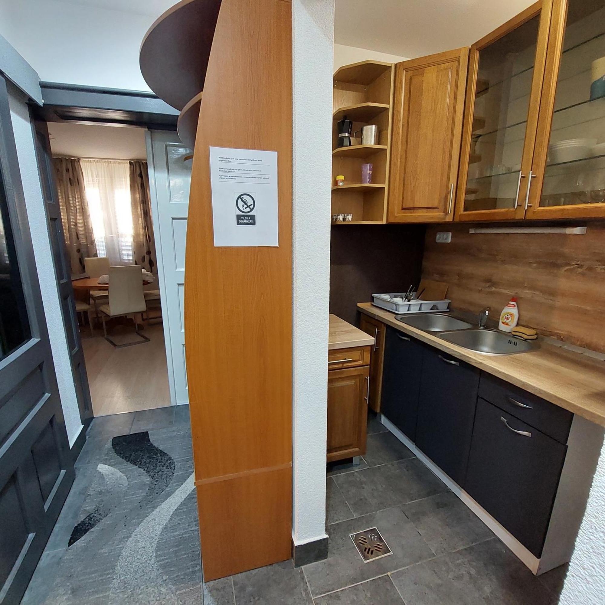 Ujszeged Apartman Exteriör bild