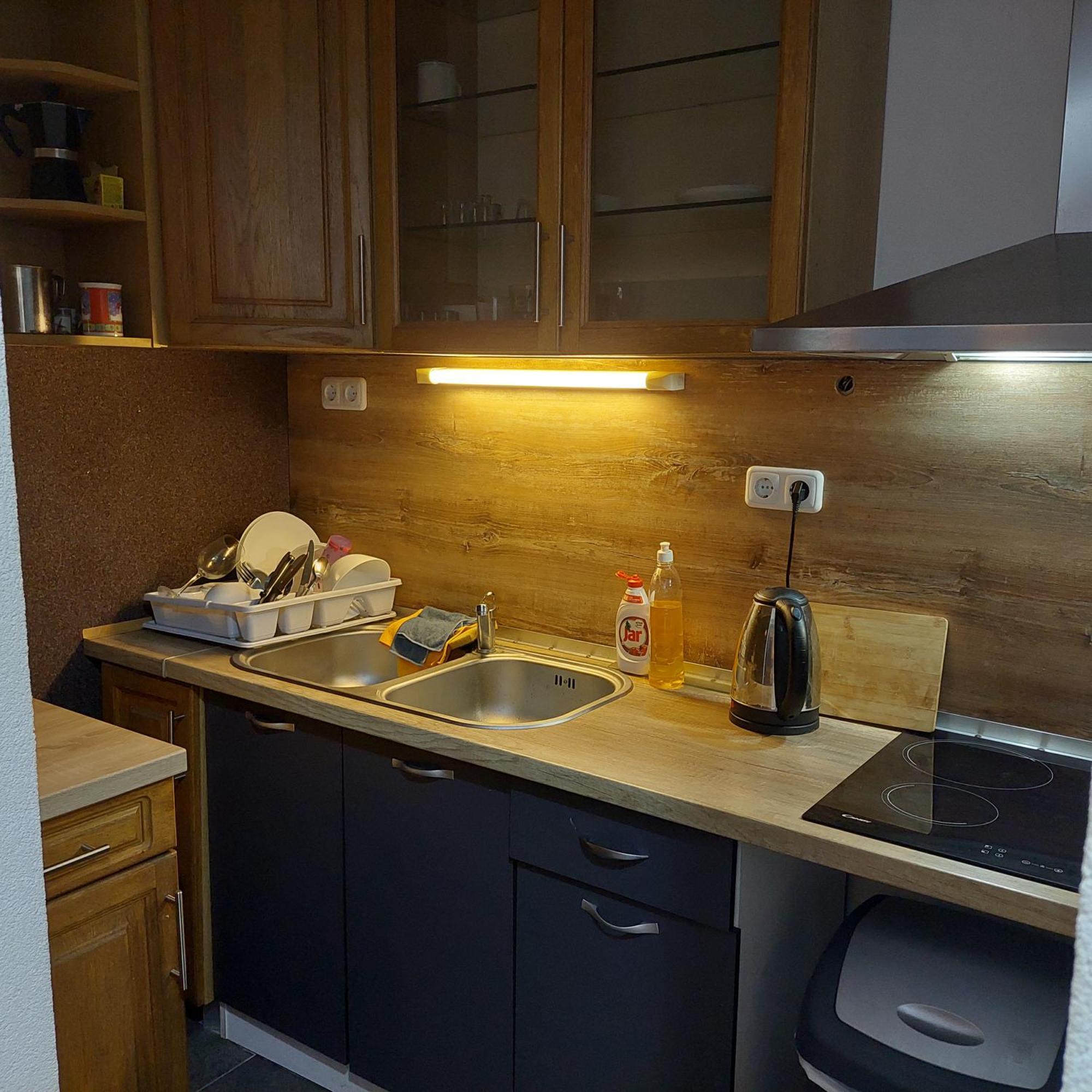 Ujszeged Apartman Rum bild