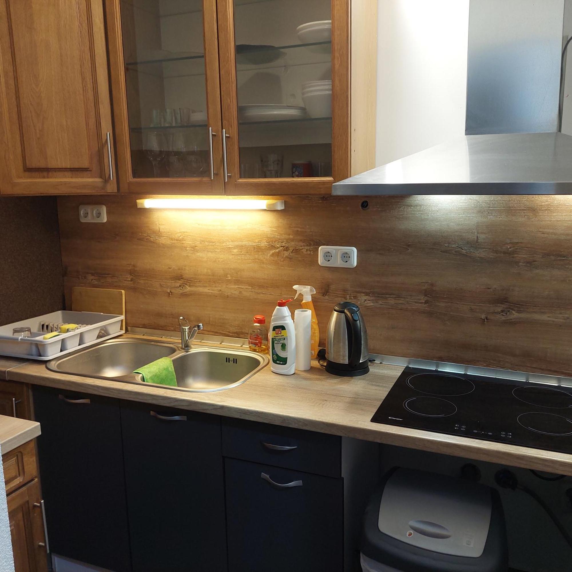 Ujszeged Apartman Rum bild